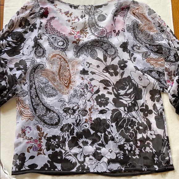 ONE WORLD Boho Peasant Semi Sheer Top Blouse MEDIUM Black White Pink Floral - Picture 13 of 13
